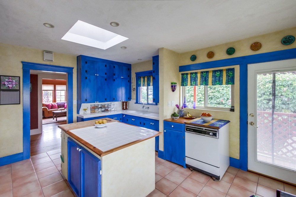 Virtual tour photo 18 of 46 for 3220 Bancroft St