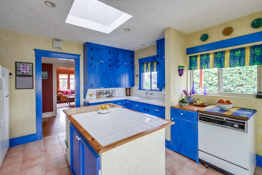 Virtual tour photo 19 of 46 for 3220 Bancroft St