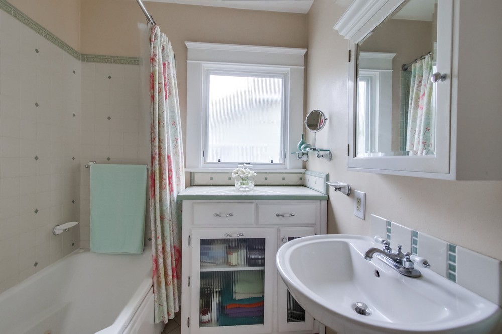 Virtual tour photo 23 of 46 for 3220 Bancroft St