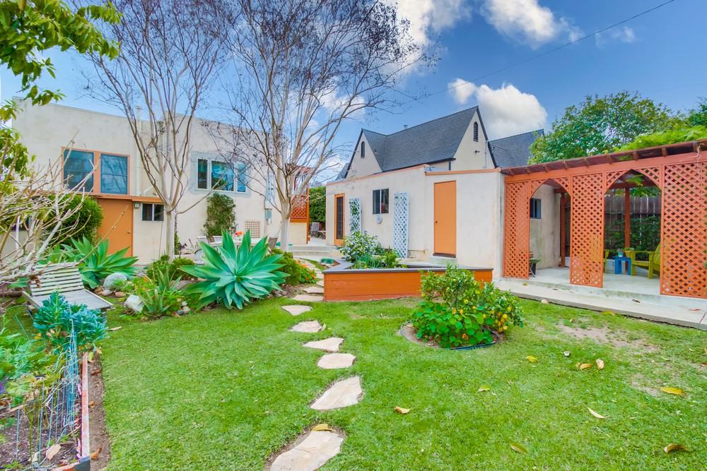 Virtual tour photo 46 of 46 for 3220 Bancroft St