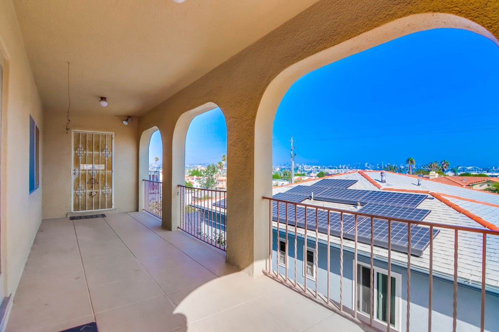 Virtual tour photo 7 of 58 for 3220 Byron St