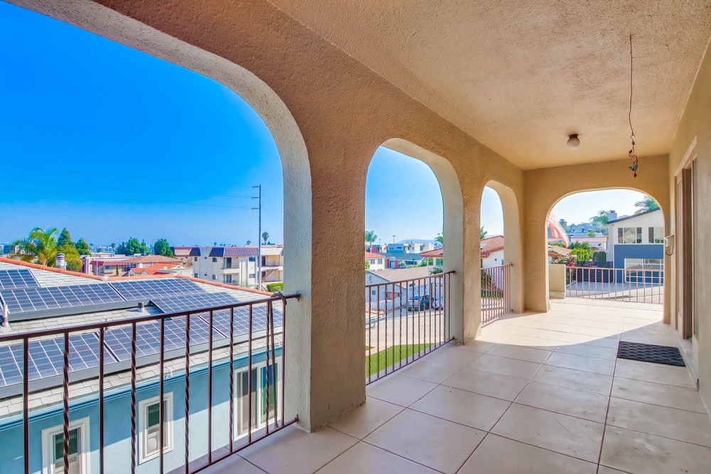 Virtual tour photo 9 of 58 for 3220 Byron St