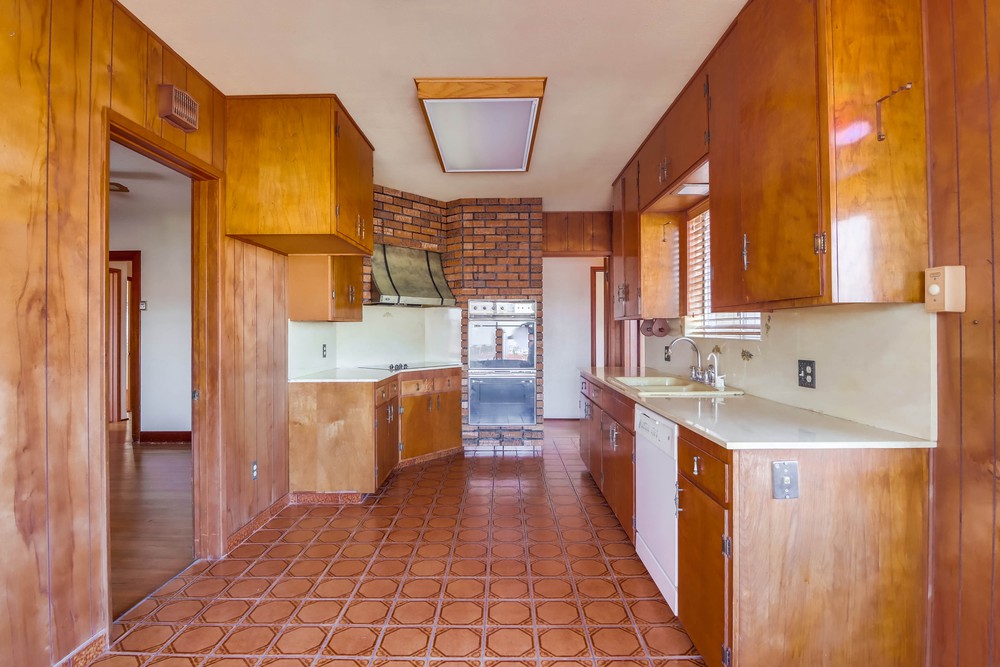 Virtual tour photo 16 of 58 for 3220 Byron St