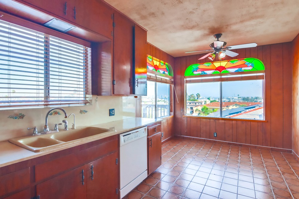 Virtual tour photo 21 of 58 for 3220 Byron St