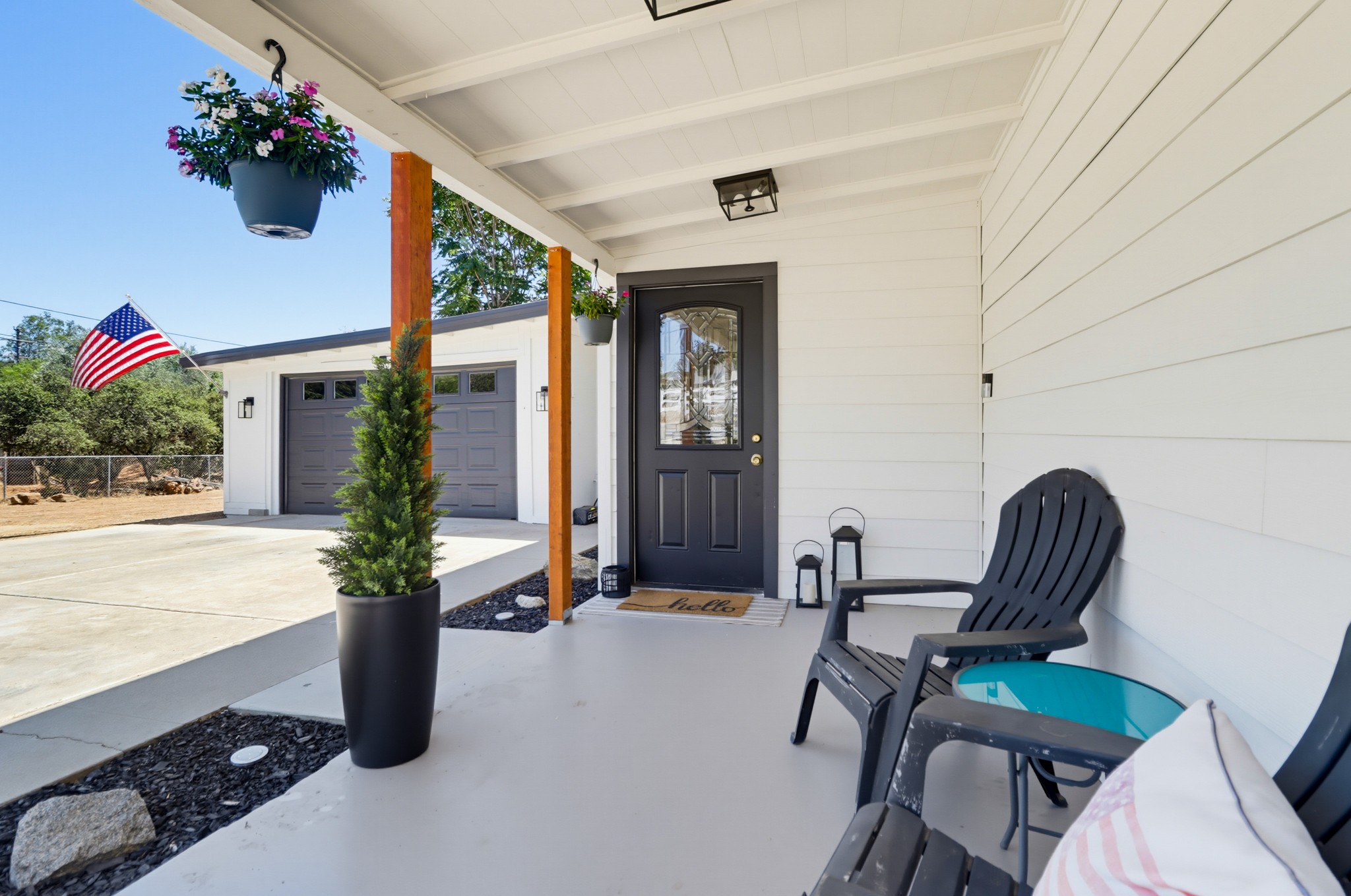 Virtual tour photo 6 of 61 for 3221 E Victoria Dr
