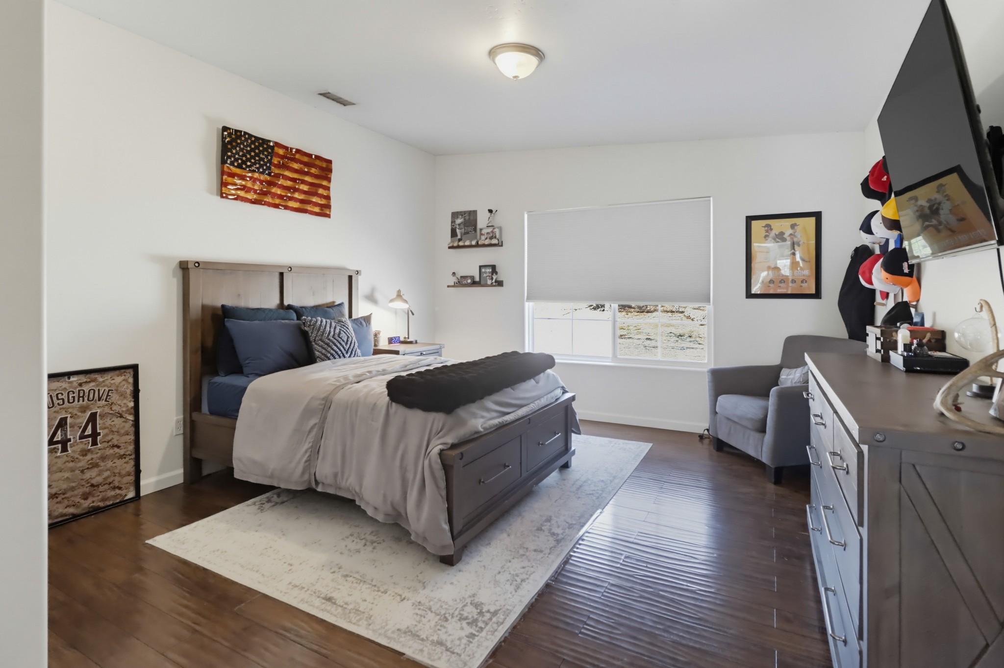 Virtual tour photo 35 of 61 for 3221 E Victoria Dr