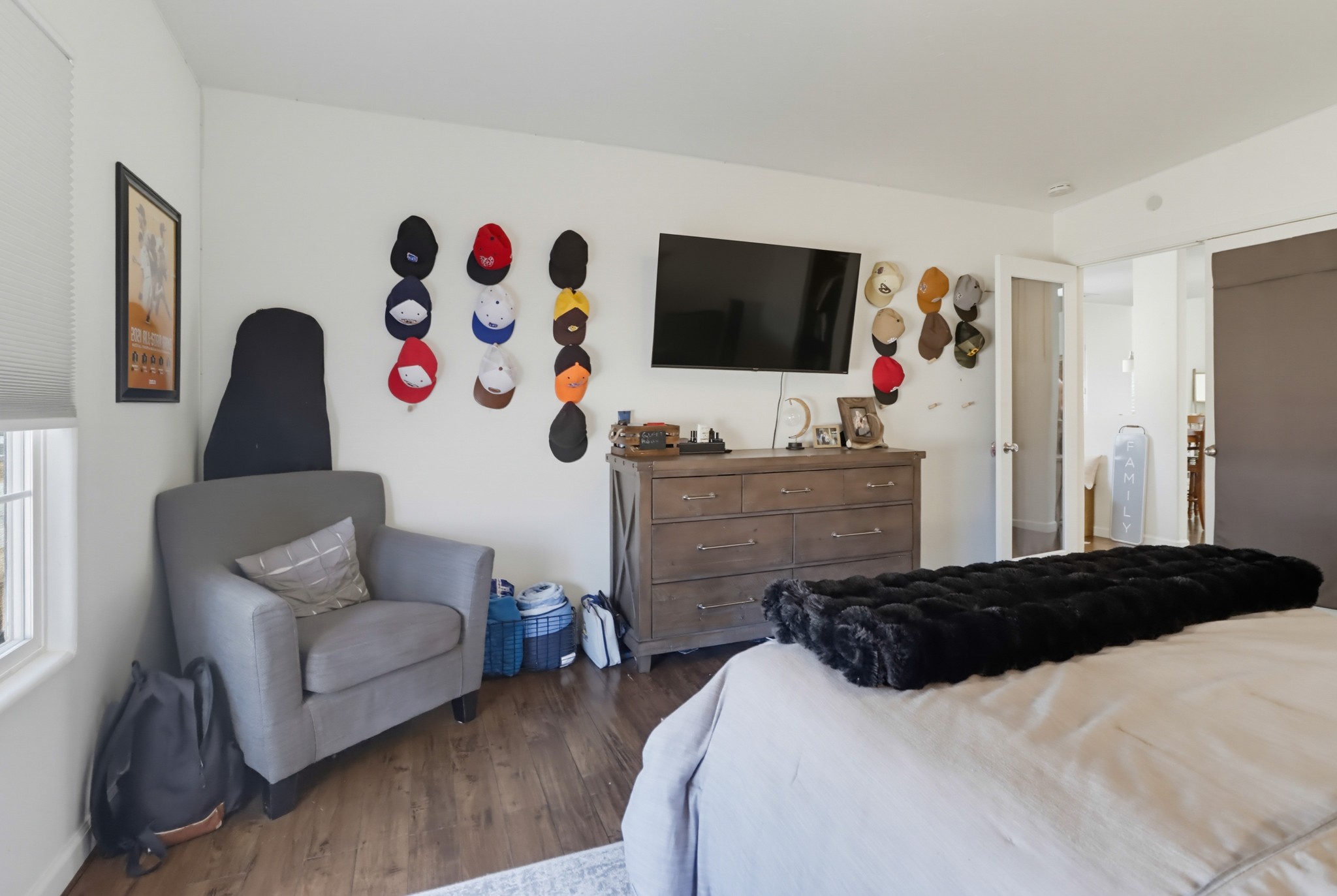 Virtual tour photo 37 of 61 for 3221 E Victoria Dr