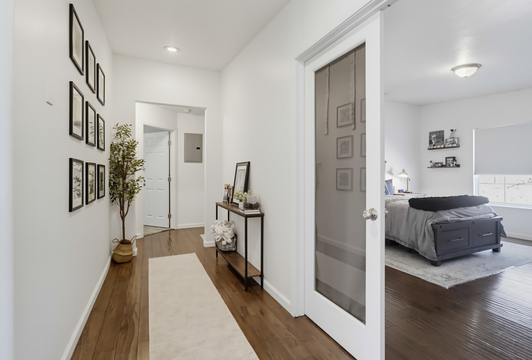 Virtual tour photo 39 of 61 for 3221 E Victoria Dr