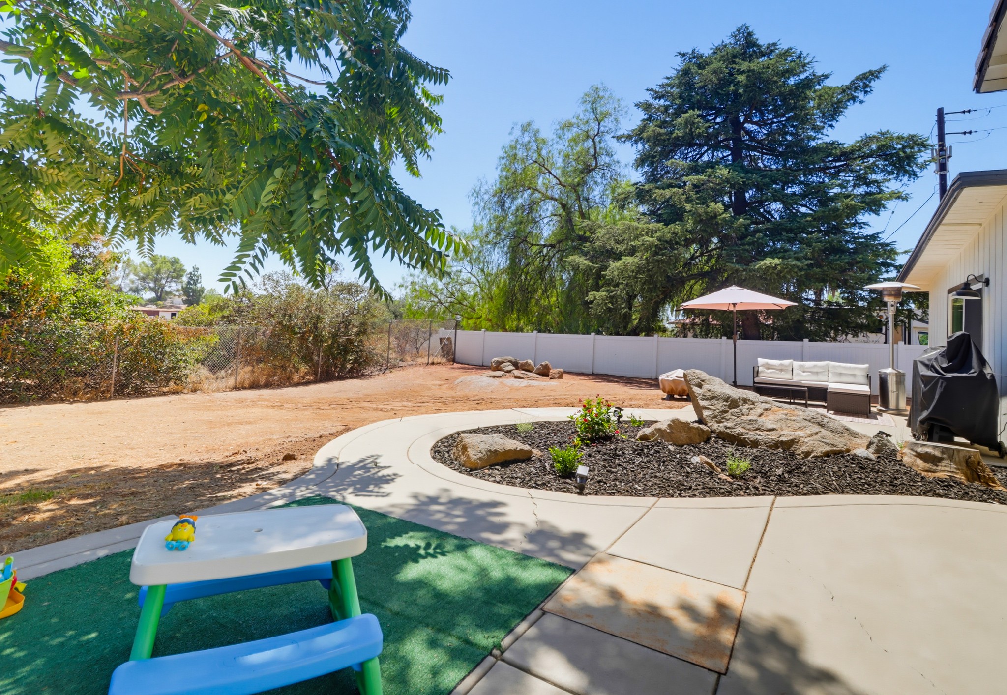 Virtual tour photo 47 of 61 for 3221 E Victoria Dr