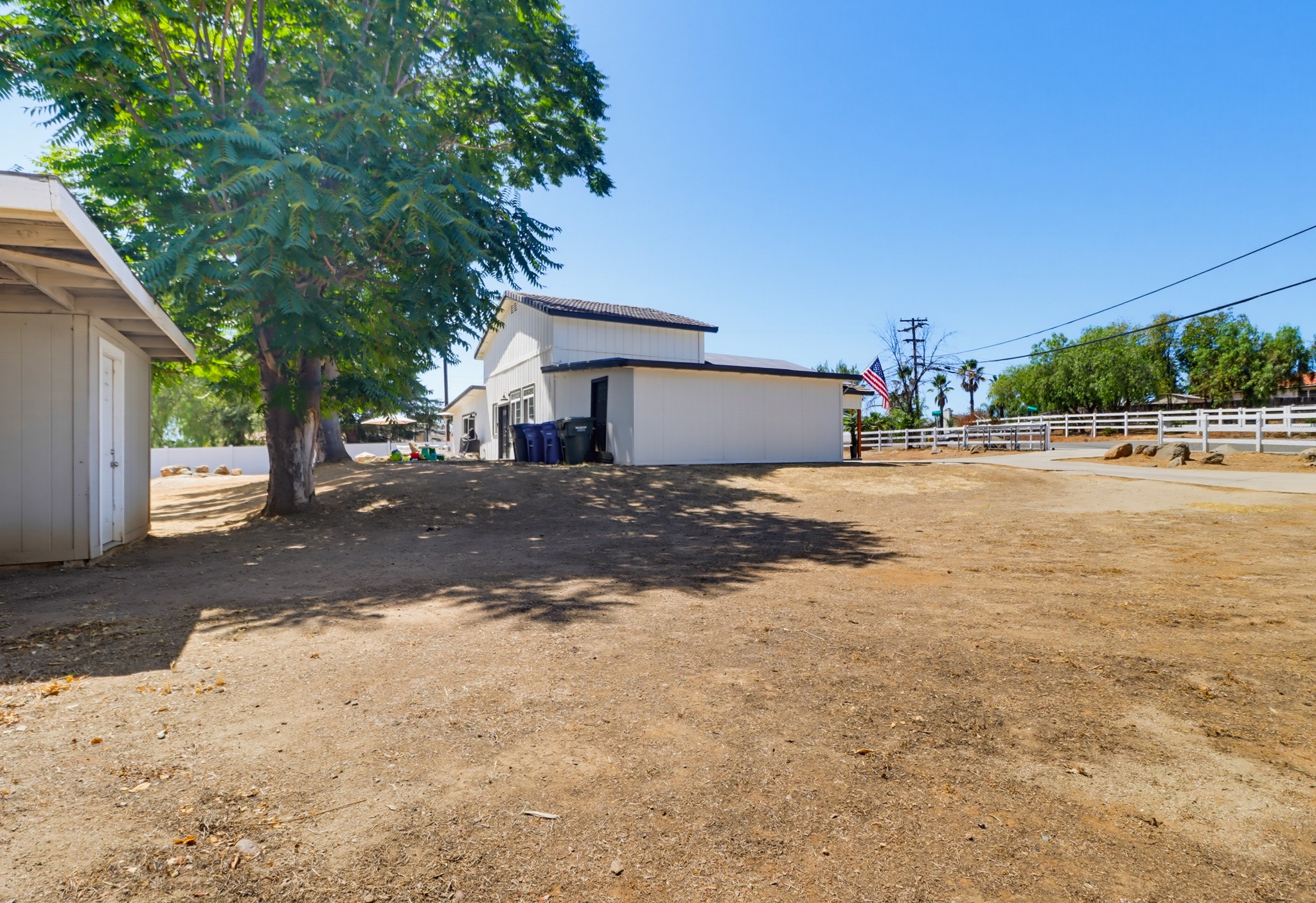 Virtual tour photo 57 of 61 for 3221 E Victoria Dr