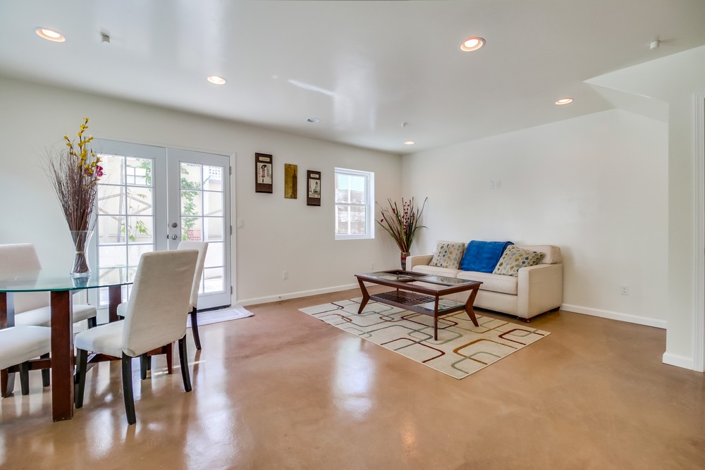 Virtual tour photo 10 of 46 for 3223 Euclid Ave