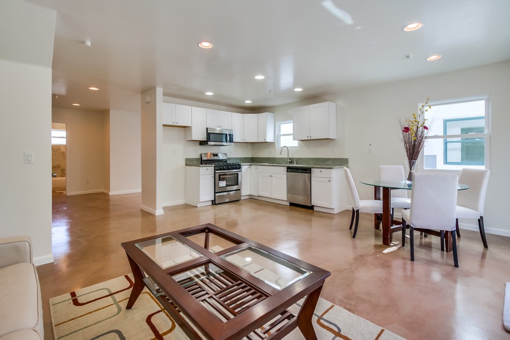 Virtual tour photo 11 of 46 for 3223 Euclid Ave