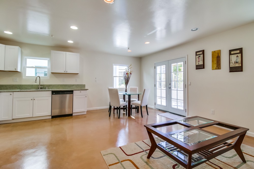 Virtual tour photo 12 of 46 for 3223 Euclid Ave