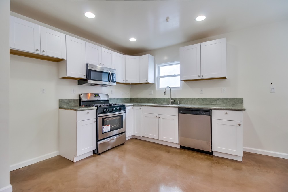 Virtual tour photo 15 of 46 for 3223 Euclid Ave