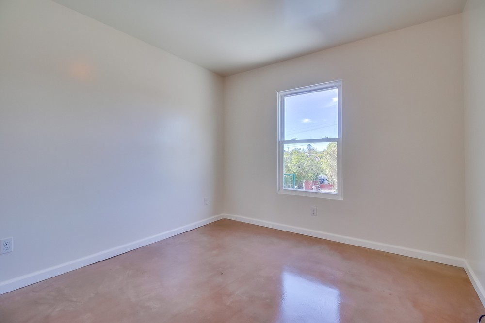 Virtual tour photo 28 of 46 for 3223 Euclid Ave