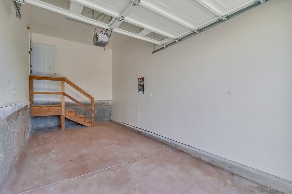 Virtual tour photo 32 of 46 for 3223 Euclid Ave