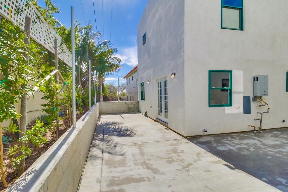 Virtual tour photo 37 of 46 for 3223 Euclid Ave