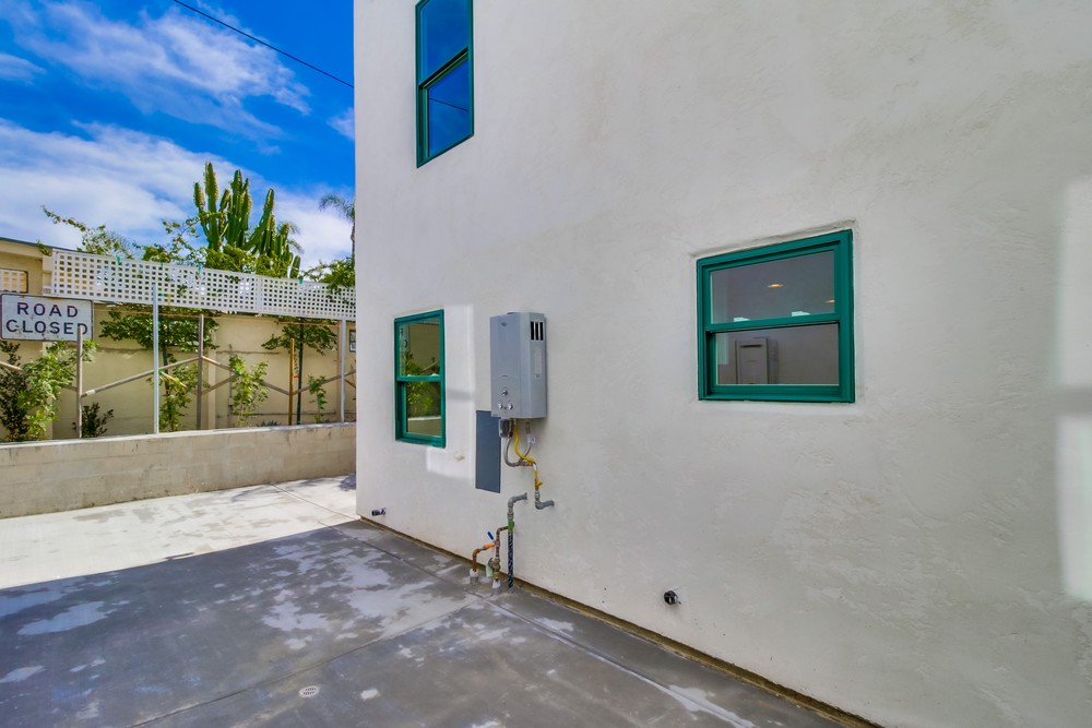 Virtual tour photo 38 of 46 for 3223 Euclid Ave