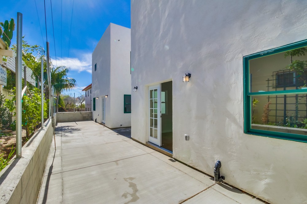 Virtual tour photo 40 of 46 for 3223 Euclid Ave