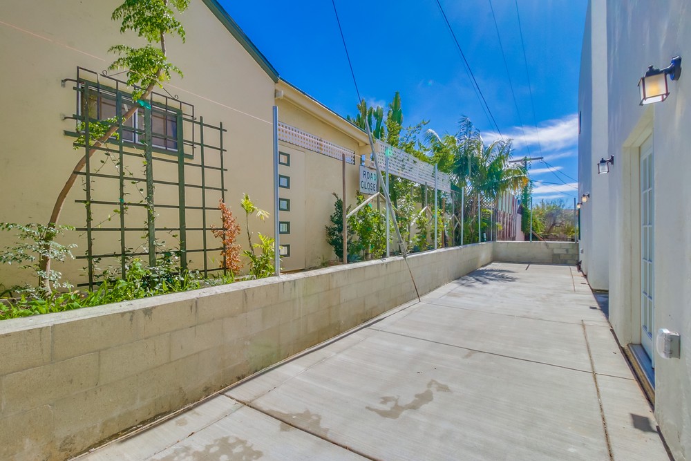Virtual tour photo 41 of 46 for 3223 Euclid Ave