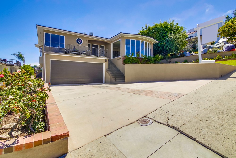 Virtual tour photo 3 of 56 for 3227 Byron St