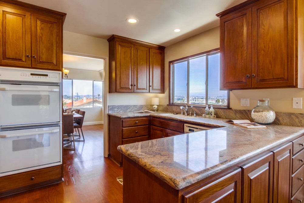 Virtual tour photo 21 of 56 for 3227 Byron St
