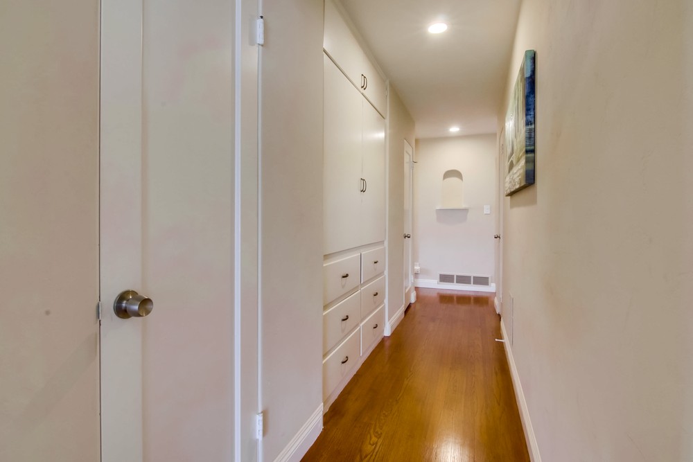 Virtual tour photo 31 of 56 for 3227 Byron St