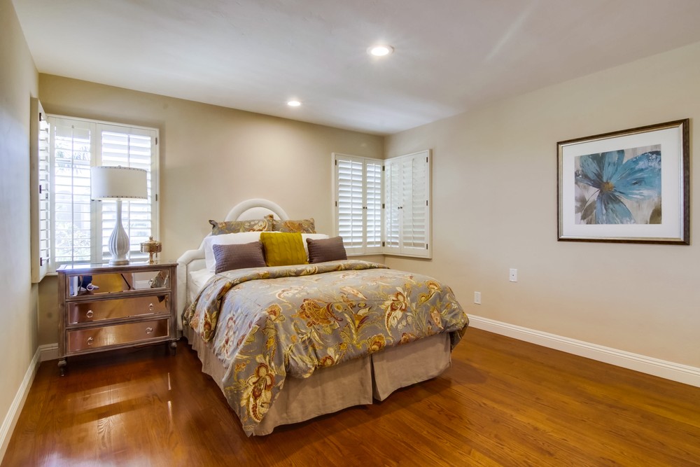 Virtual tour photo 32 of 56 for 3227 Byron St