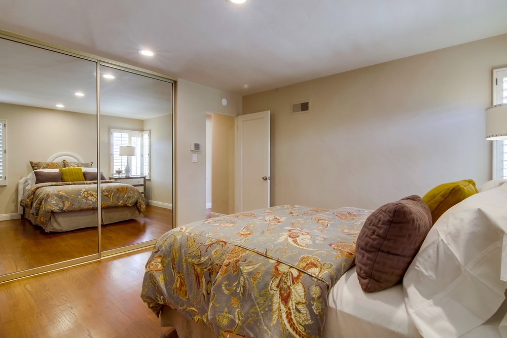 Virtual tour photo 33 of 56 for 3227 Byron St