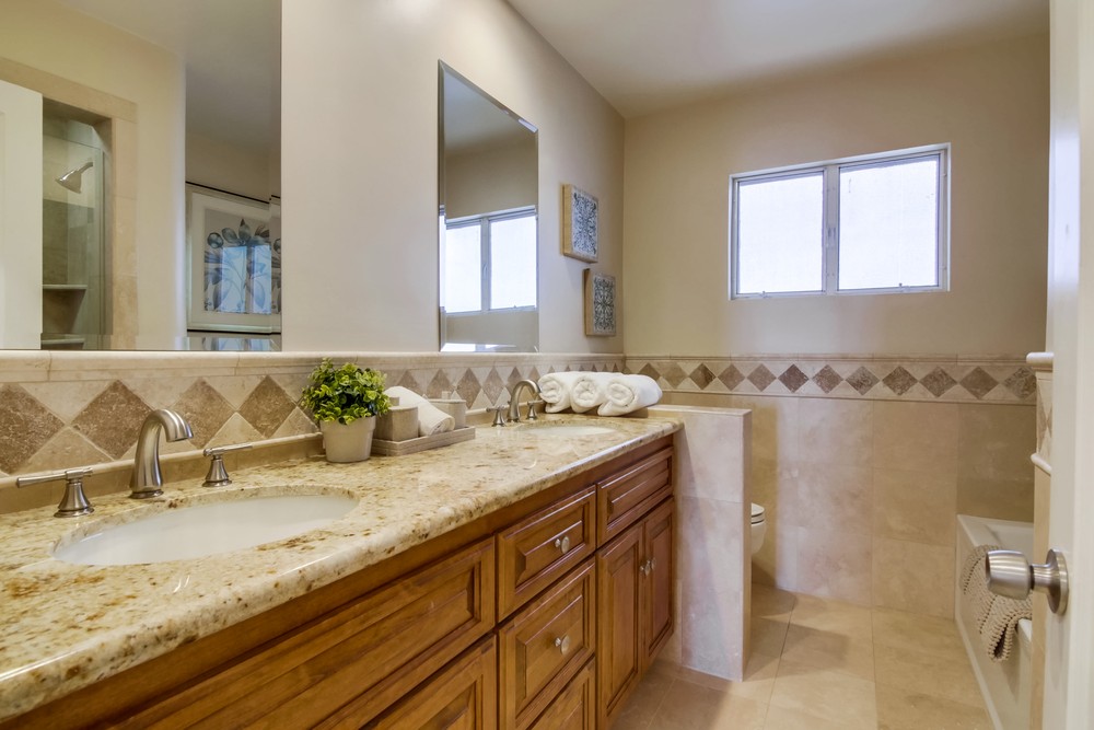 Virtual tour photo 36 of 56 for 3227 Byron St