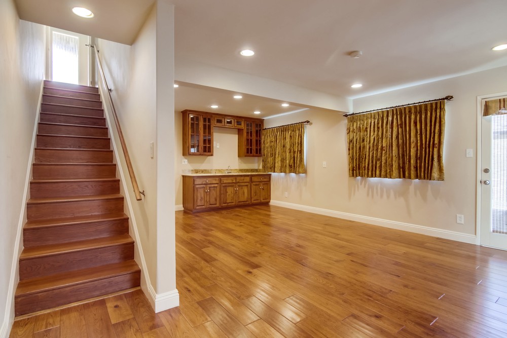 Virtual tour photo 40 of 56 for 3227 Byron St
