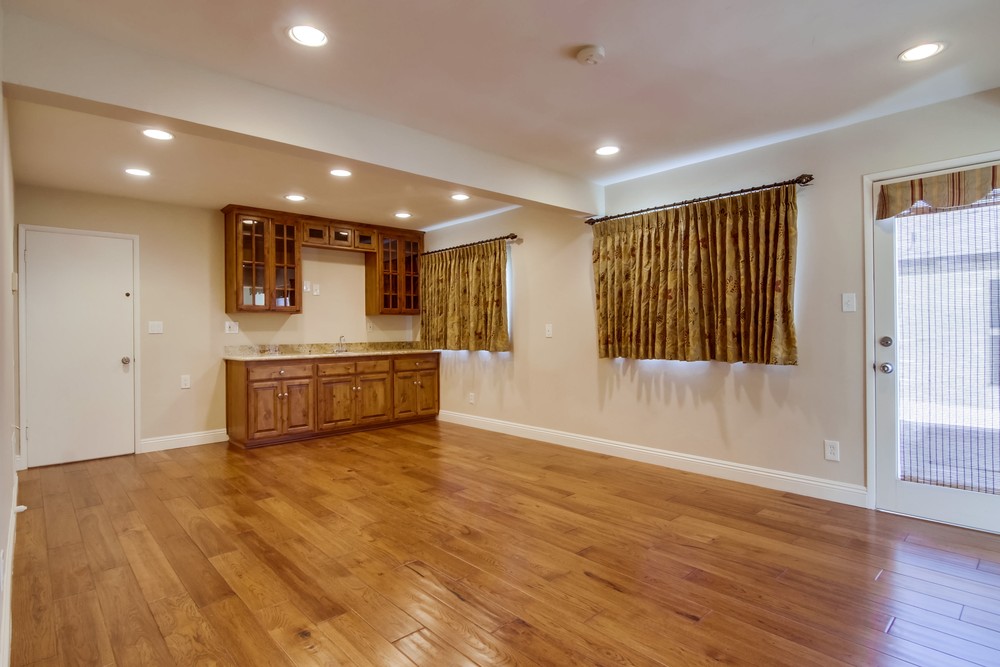 Virtual tour photo 41 of 56 for 3227 Byron St