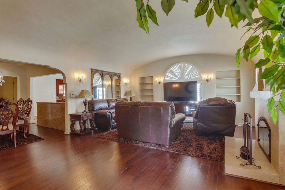 Virtual tour photo 9 of 74 for 3230 Curtis St