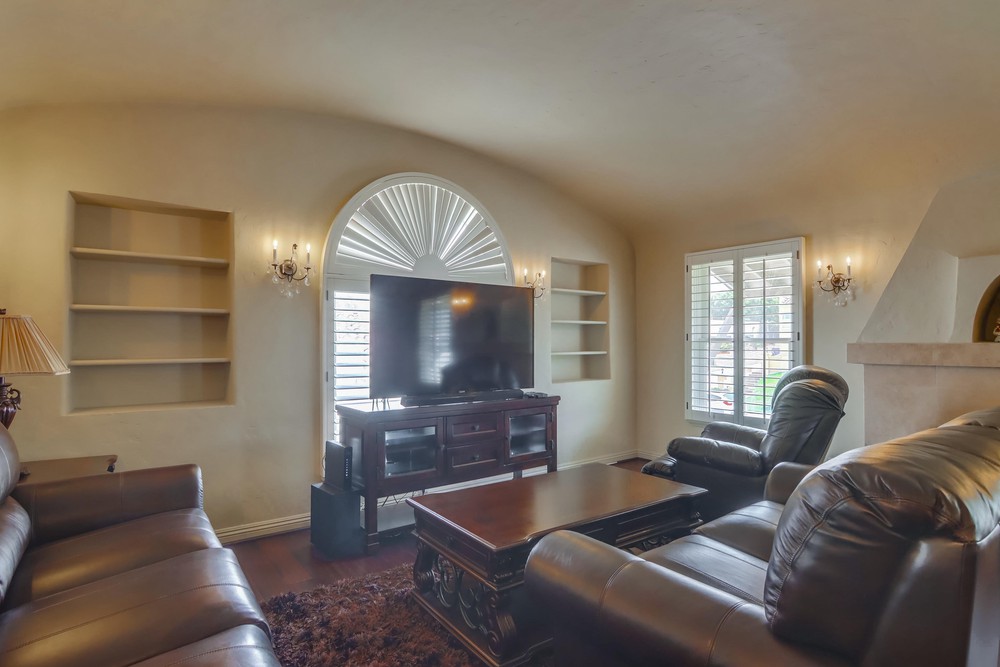 Virtual tour photo 11 of 74 for 3230 Curtis St