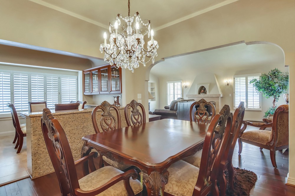 Virtual tour photo 17 of 74 for 3230 Curtis St