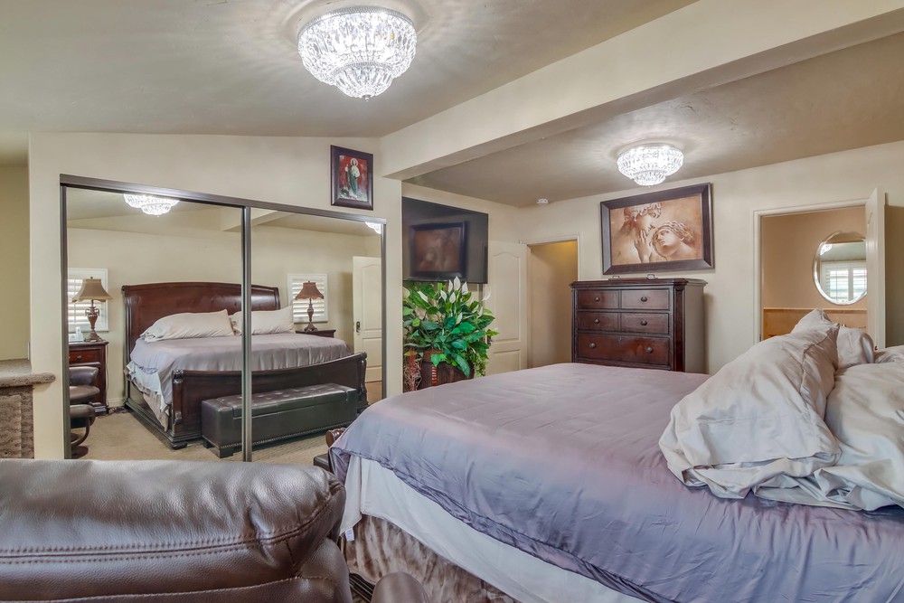 Virtual tour photo 33 of 74 for 3230 Curtis St