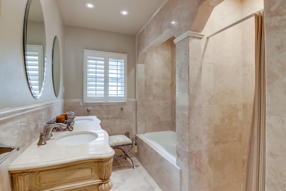 Virtual tour photo 39 of 74 for 3230 Curtis St
