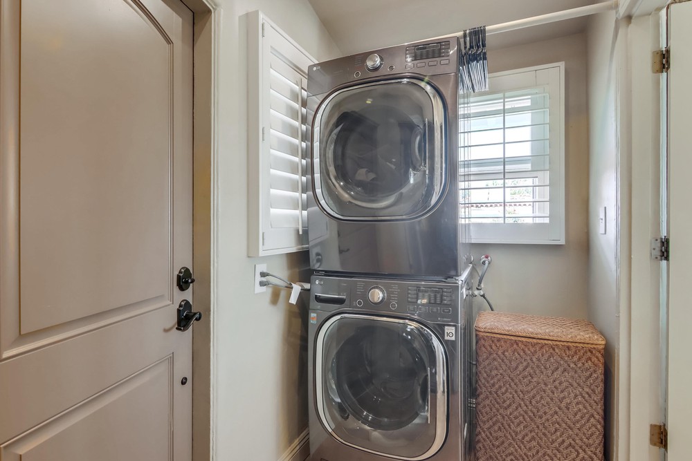 Virtual tour photo 47 of 74 for 3230 Curtis St