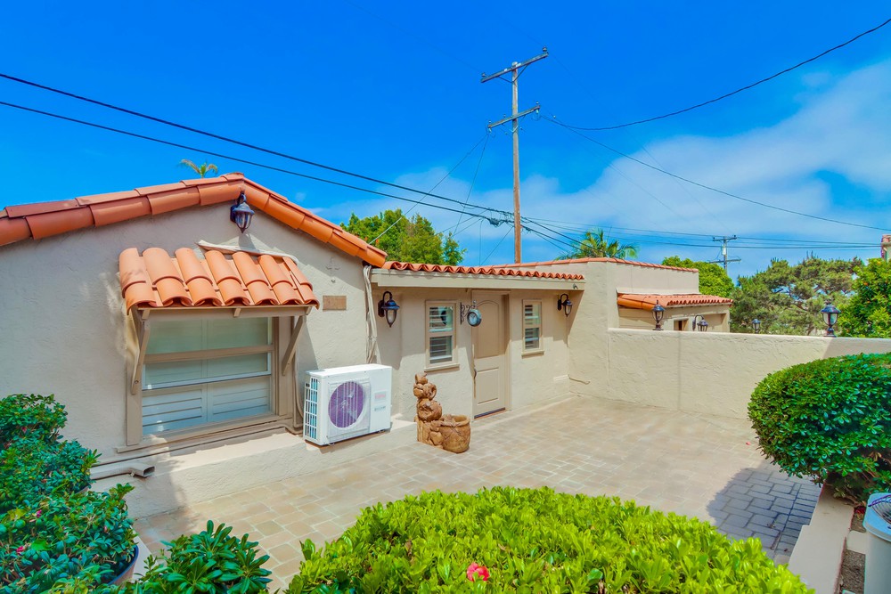 Virtual tour photo 51 of 74 for 3230 Curtis St