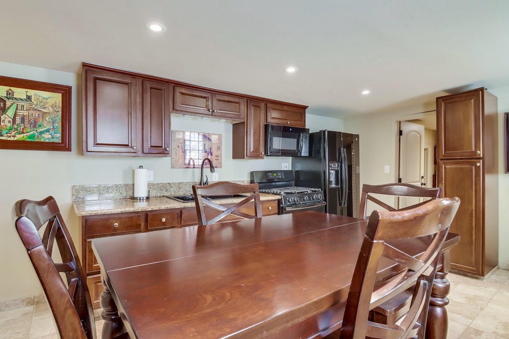 Virtual tour photo 58 of 74 for 3230 Curtis St