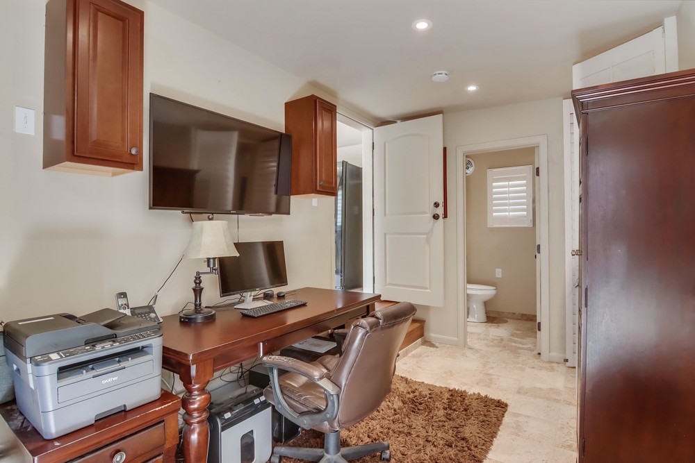 Virtual tour photo 60 of 74 for 3230 Curtis St