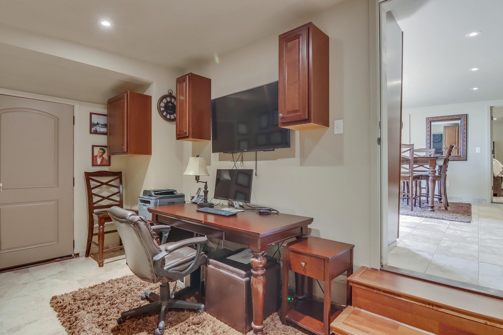 Virtual tour photo 61 of 74 for 3230 Curtis St