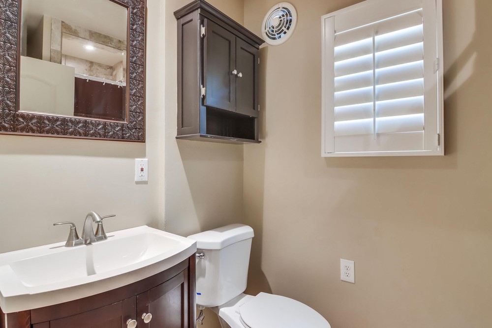 Virtual tour photo 65 of 74 for 3230 Curtis St