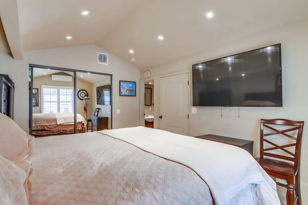 Virtual tour photo 71 of 74 for 3230 Curtis St