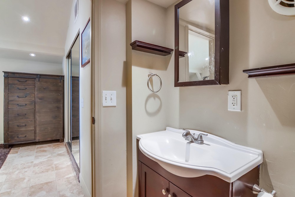 Virtual tour photo 73 of 74 for 3230 Curtis St