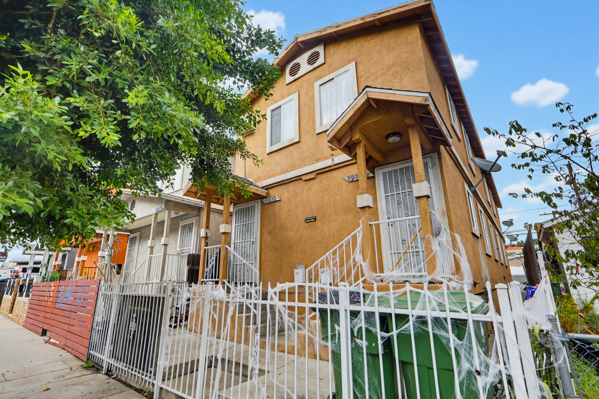 Virtual tour photo 3 of 49 for 3231 E Cesar E Chavez Ave