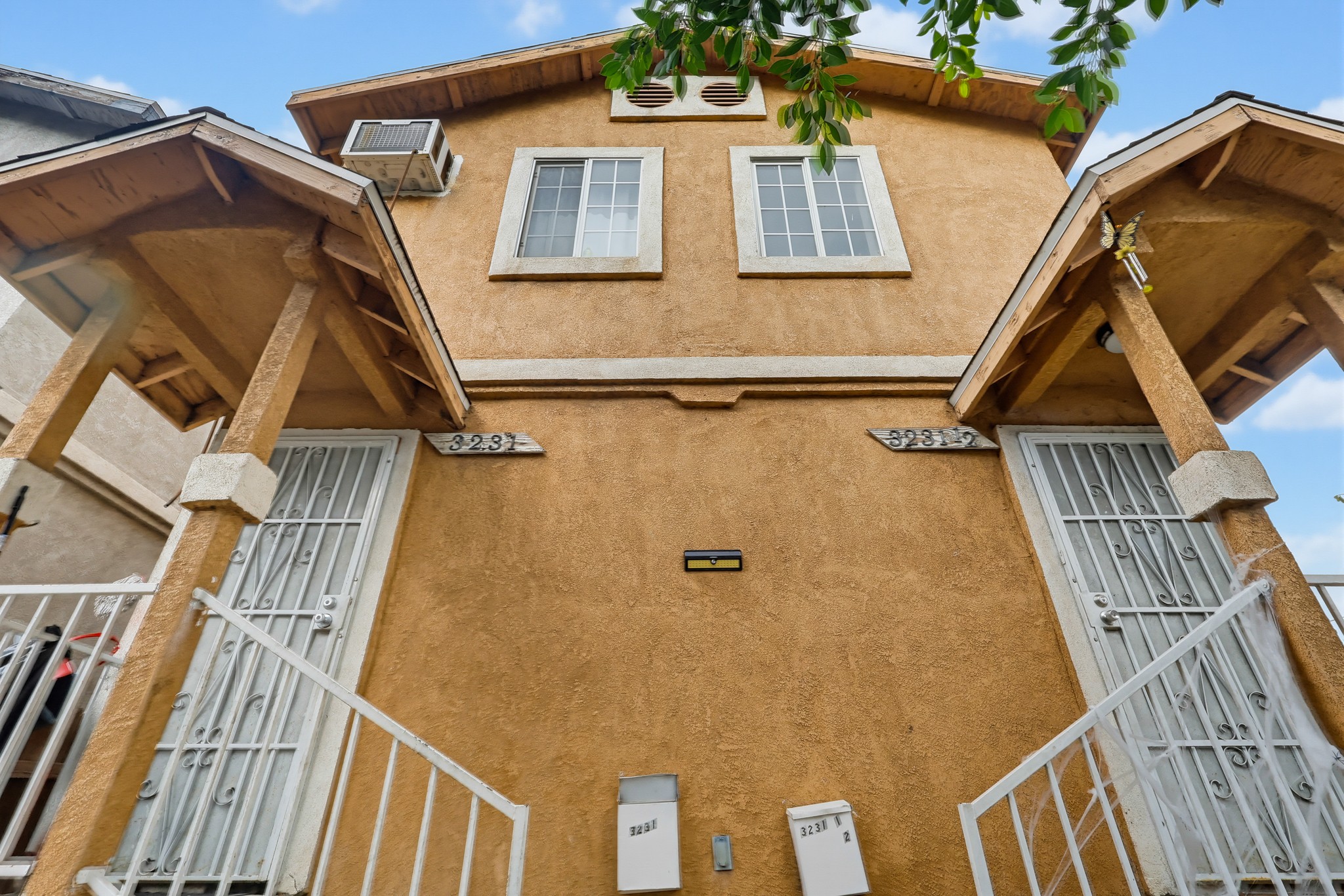 Virtual tour photo 5 of 49 for 3231 E Cesar E Chavez Ave