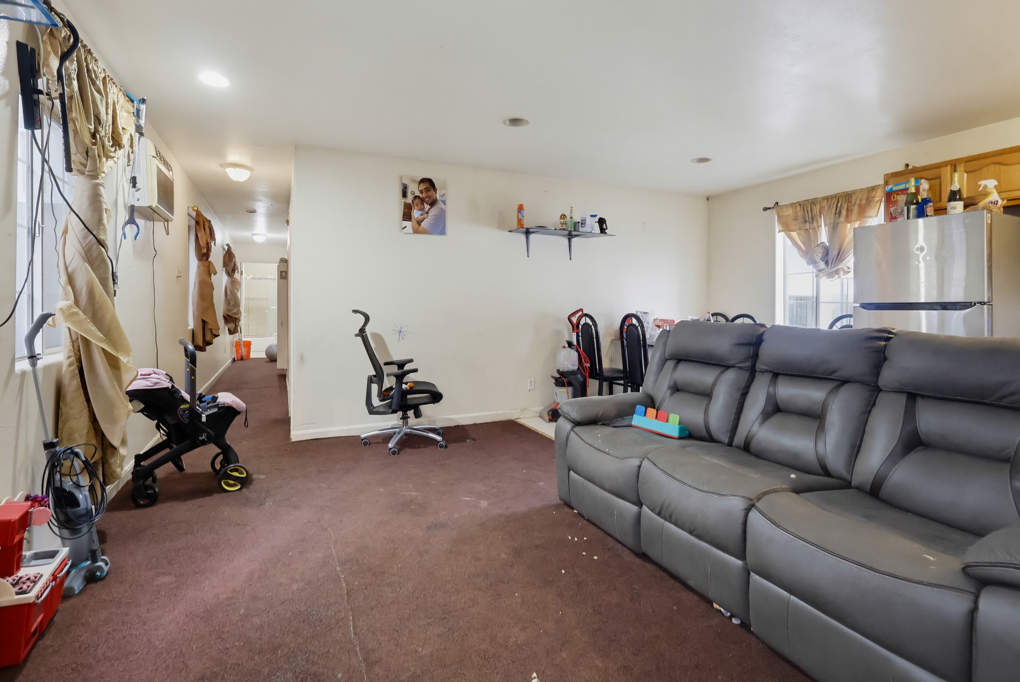 Virtual tour photo 8 of 49 for 3231 E Cesar E Chavez Ave