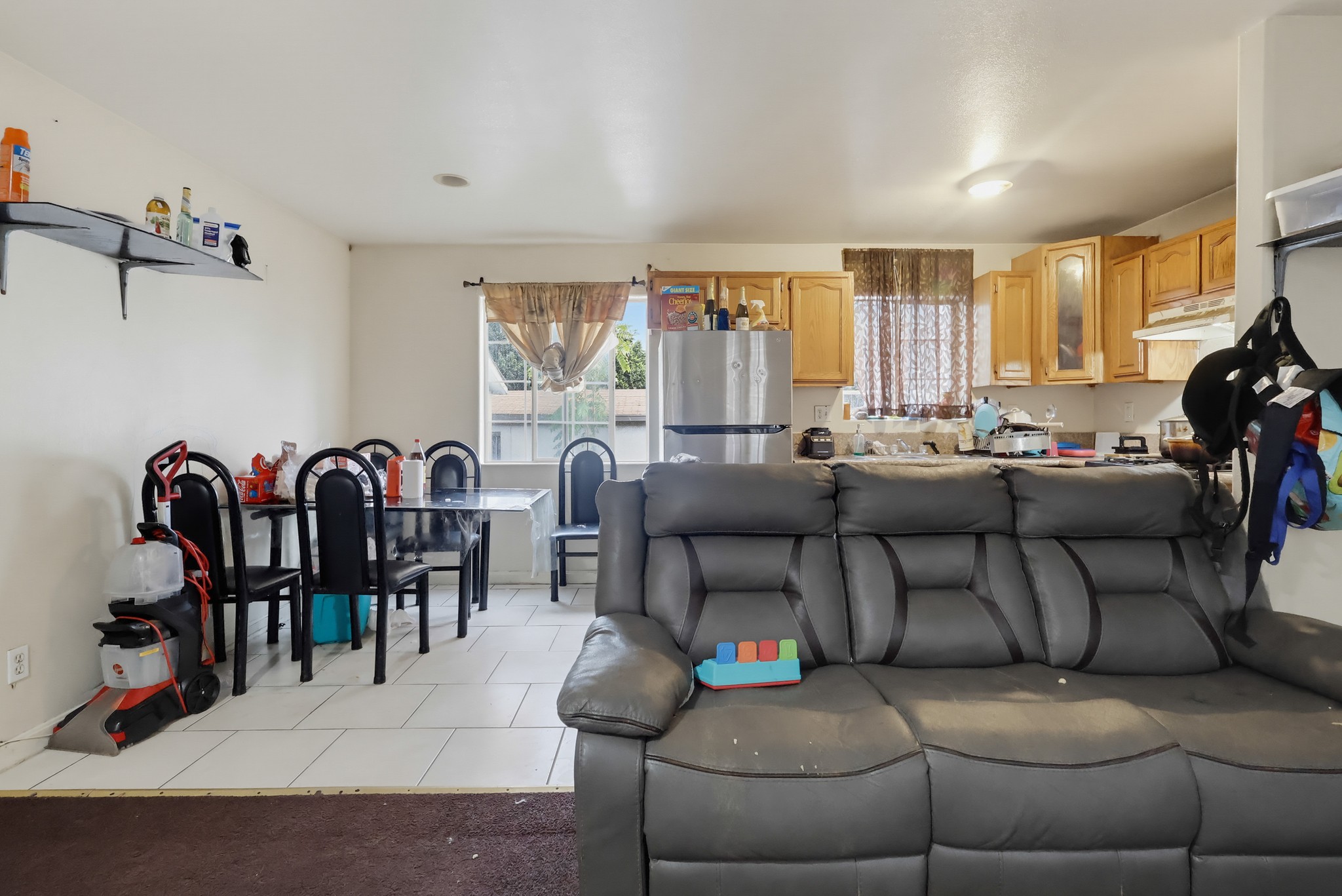 Virtual tour photo 10 of 49 for 3231 E Cesar E Chavez Ave