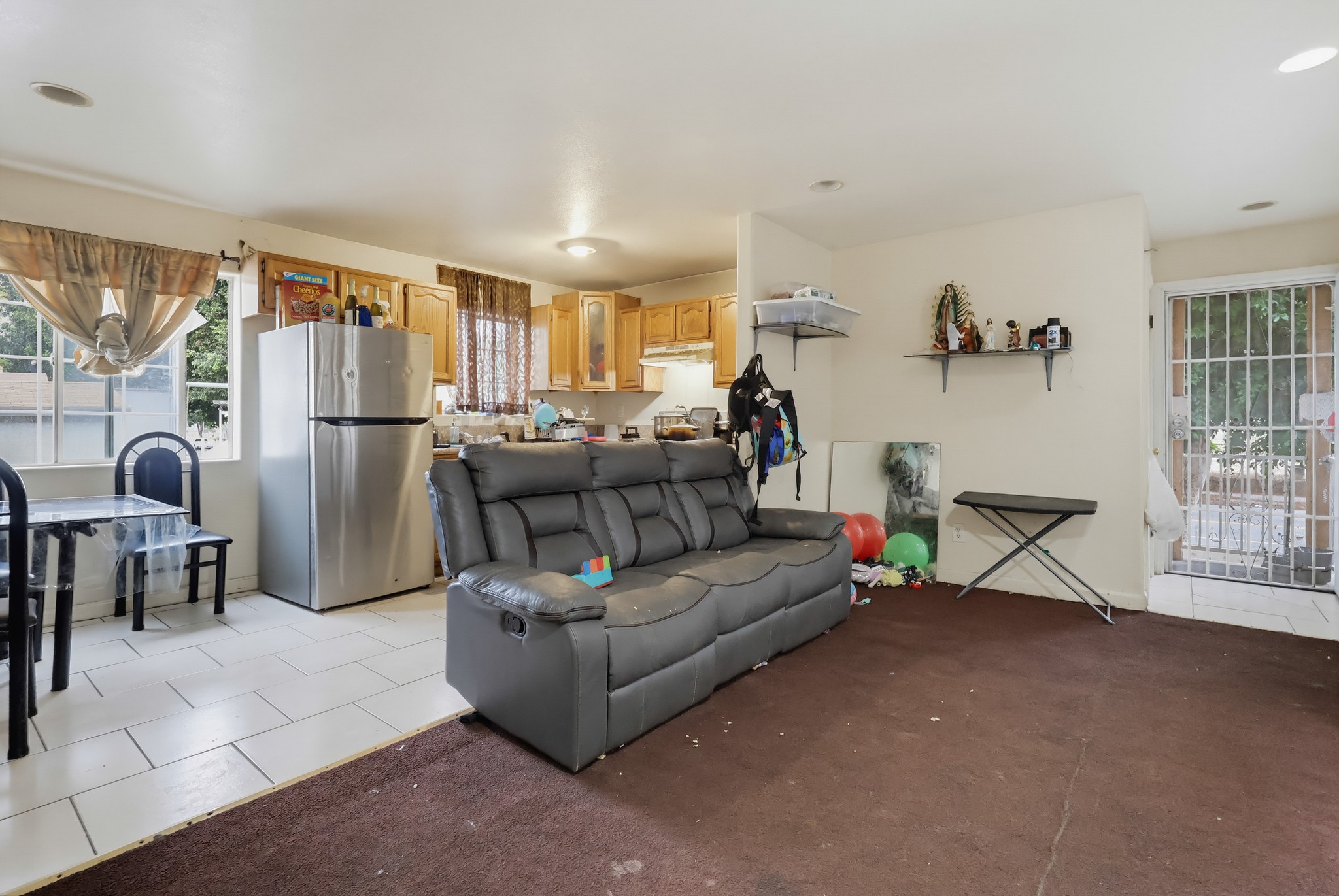 Virtual tour photo 12 of 49 for 3231 E Cesar E Chavez Ave